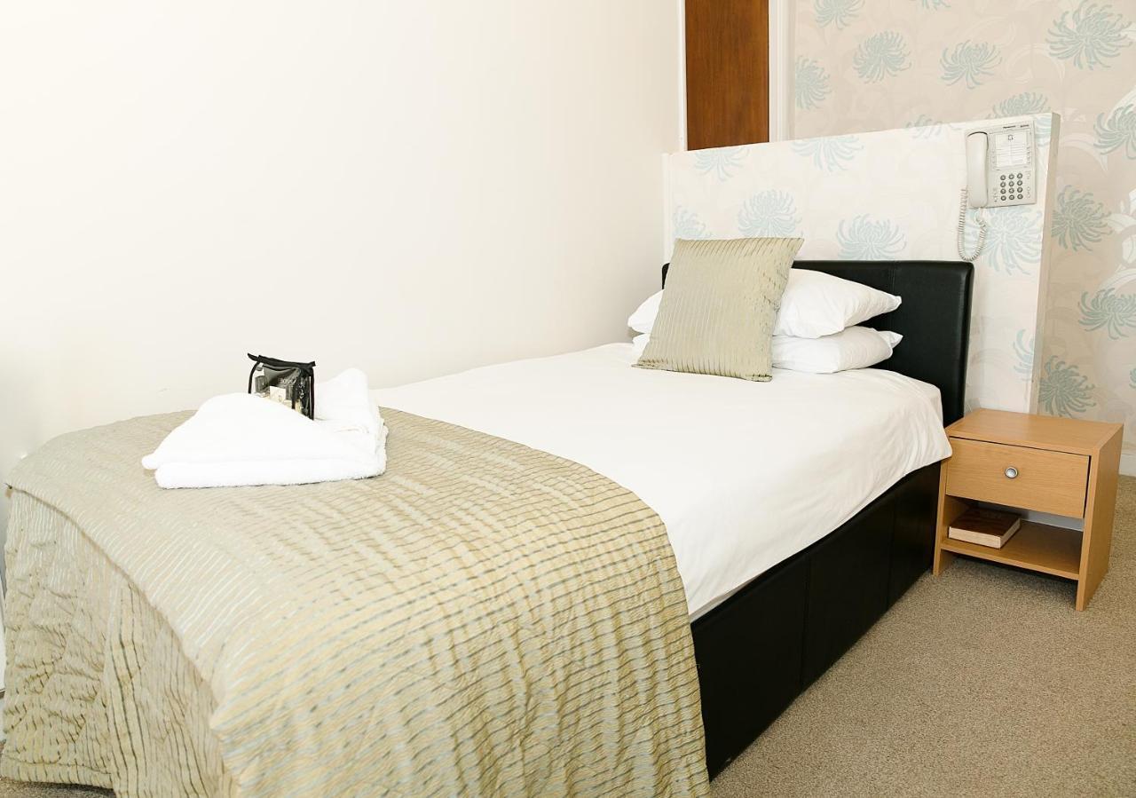 The Cumberland Hotel Eastbourne Exteriör bild