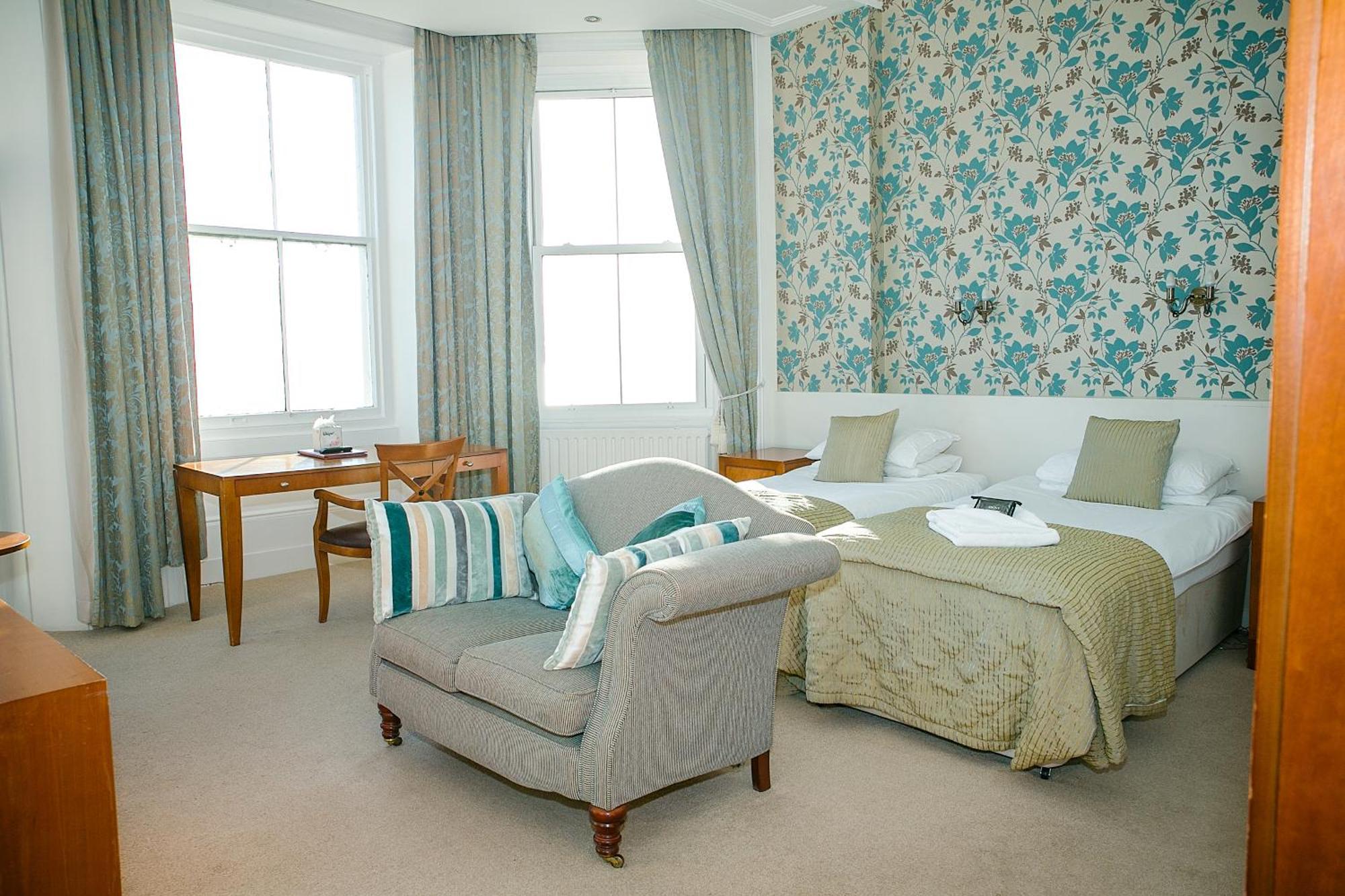 The Cumberland Hotel Eastbourne Exteriör bild