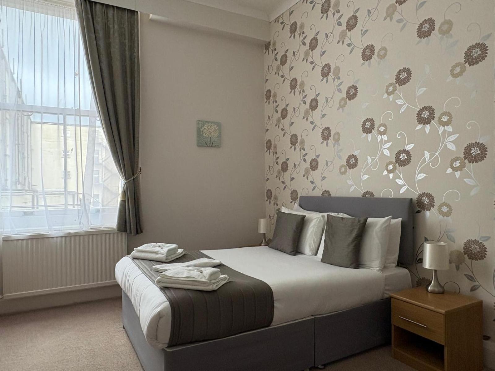 The Cumberland Hotel Eastbourne Exteriör bild
